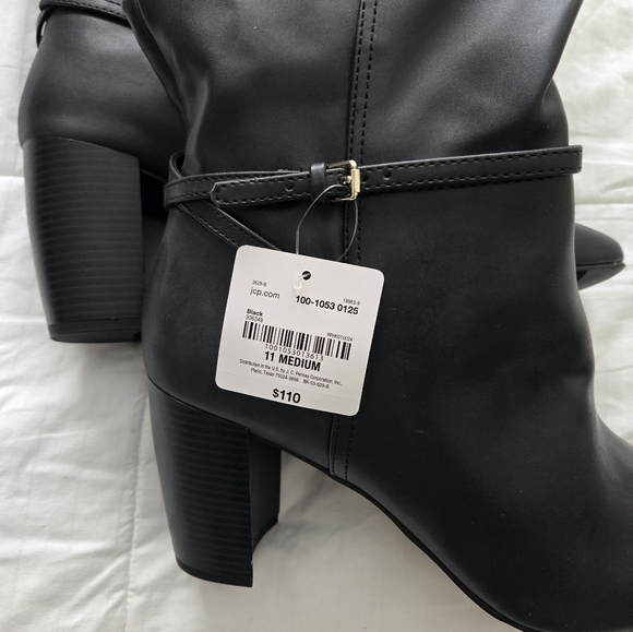 Elegant Black Women's Boots - Picture 9 of 9